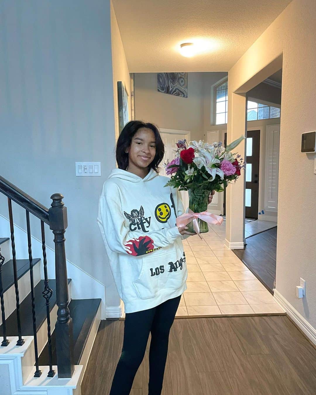 J・R・スミスのインスタグラム：「14 looks even better on you boo! Happy Queen Day Peyton 🌹! 😍😍😍😍😍😍😍😍」