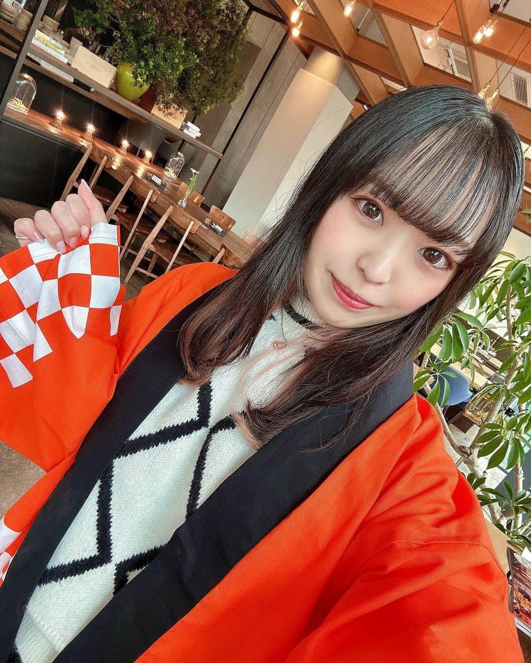 白井佑奈のインスタグラム：「🍻  【お知らせ】  TOKYO OTSUKA NFT FESいよいよ明日だぁ〜😆✨    司会&イベントPR大使として、皆が楽しんでいただけるように頑張ります💪❤️‍🔥    同時開催の大塚ビール祭りは2日目にお邪魔しようかな🍻      ⬇️詳細⬇️ 場所:大塚駅 日時:4/22~4/23 12:00~21:00  参加費:無料(トークイベントは有料)      トークイベントで2日間とも司会として立つよ…🥹💗    株式会社ドリコムさんや株式会社スクエアエニックスさん、インフルエンサーのBUSONさんなどなど…🍻  【お知らせ】  TOKYO OTSUKA NFT FESの司会&イベントPR大使になりました😆✨    大塚ビール祭りも同時開催みたいなので楽しみです💗🍻      ⬇️詳細⬇️ 場所:大塚駅 日時:4/22~4/23 12:00~21:00  参加費:無料(トークイベントは有料)      トークイベントで2日間とも司会として立つよ…🥹💗    株式会社ドリコムさんや株式会社スクエアエニックスさん、インフルエンサーのBUSONさんなどなど…豪華メンバーが集まってます🫶      イベントチケット購入者特典として  ① 会員制シミュレーションゴルフの1回お試し券  ② 大人気おにぎり屋「ぼんご」のVIP席利用券  などなどなど…🤤❤️      皆さんお待ちしてます🫶✨      ＊＊＊＊＊＊＊＊＊＊  お仕事依頼はDMで💌💭 ＊＊＊＊＊＊＊＊＊＊   プロフィールリンクはこちら👉 @yuna_smile0130      #大塚駅#大塚グルメ#大塚ビール祭り#ビール祭り#ビール#ぼんご#ぼんごのおにぎり#おにぎり専門店#会員制ゴルフ#大塚ゴルフ#NFT#nftfes#TOKYOOTSUKANFTFES#beer#beerfes#nftsメンバーが集まってます🫶      イベントチケット購入者特典として  ① 会員制シミュレーションゴルフの1回お試し券  ② 大人気おにぎり屋「ぼんご」のVIP席利用券  などなどなど…🤤❤️      皆さんお待ちしてます🫶✨      ＊＊＊＊＊＊＊＊＊＊  お仕事依頼はDMで💌💭 ＊＊＊＊＊＊＊＊＊＊   プロフィールリンクはこちら👉 @yuna_smile0130      #大塚駅#大塚グルメ#大塚ビール祭り#ビール祭り#ビール#ぼんご#ぼんごのおにぎり#おにぎり専門店#会員制ゴルフ#大塚ゴルフ#NFT#nftfes#TOKYOOTSUKANFTFES#beer#beerfes#nfts」