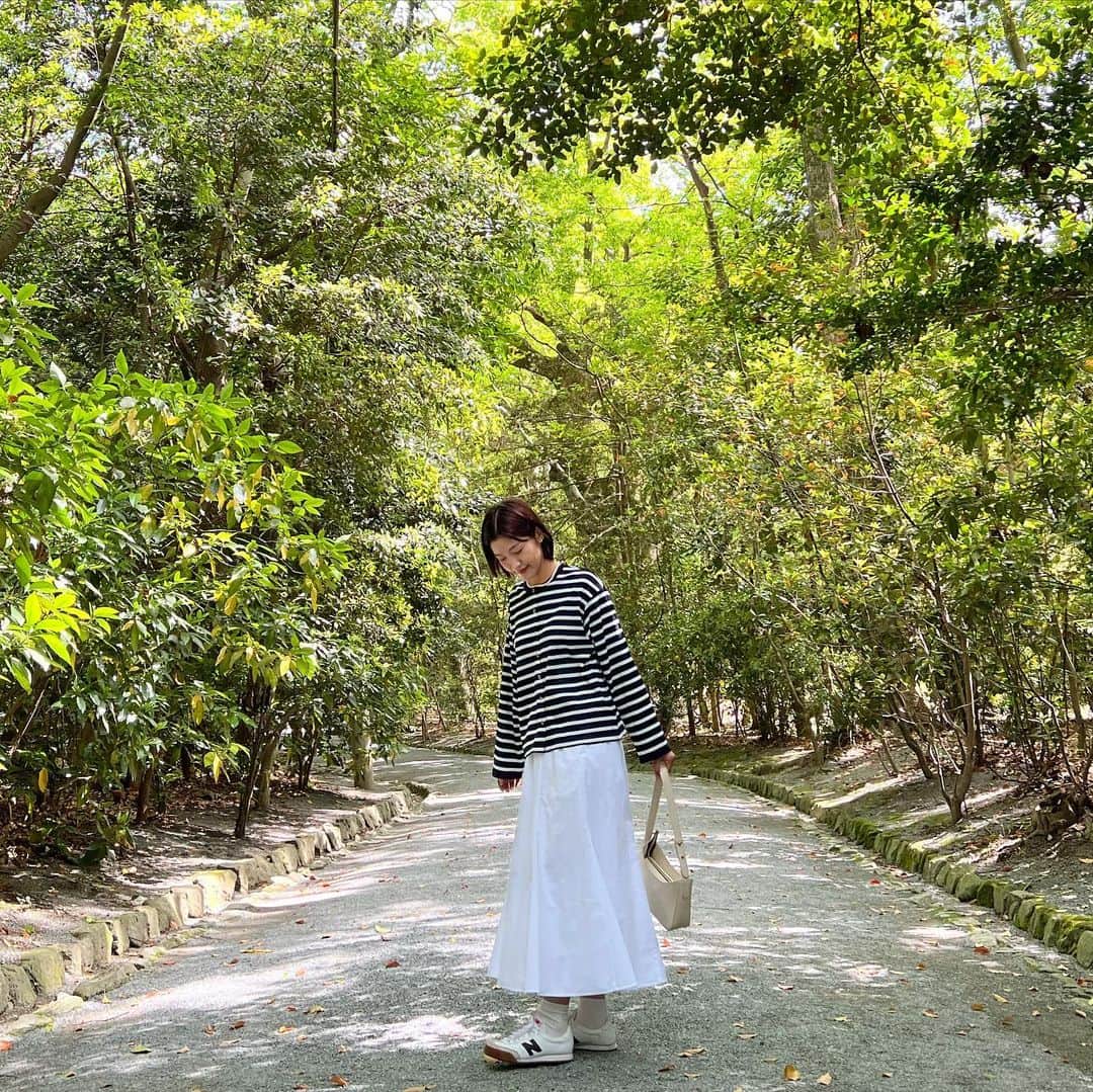 今田美奈さんのインスタグラム写真 - (今田美奈Instagram)「_ _ 晴れの日に着たかった服着てお出かけ^_^🌿☀️ この白スカート沢山着回しできそう~🎶」4月21日 19時29分 - _minaimd.j_