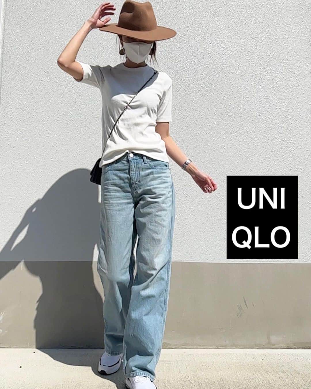 asuka0119のインスタグラム：「大好き #ユニクロ の #リブクルーネックt   実は色違い4色買い ボーダー、白、黒、ベージュ  やっぱりユニクロのリブ大好き🌸  Tshirt  denim  #uniqlo   #リブクルーネックt   #バギージーンズ  #ユニクロきれいめ部  #ユニジョ #アラフォー #アラフォーコーデ  #プチプラコーデ  #プチプラ高見えコーデ  #ユニクロコーデ #ユニクロ購入品  #高身長コーデ  #高身長女子  #高身長#locari #上下ユニクロ部  #着回しコーデ #uniqloginza2023ss #ユニクロ23春夏何買った  #春コーデ #推しユニクロ2023 #キャップコーデ」