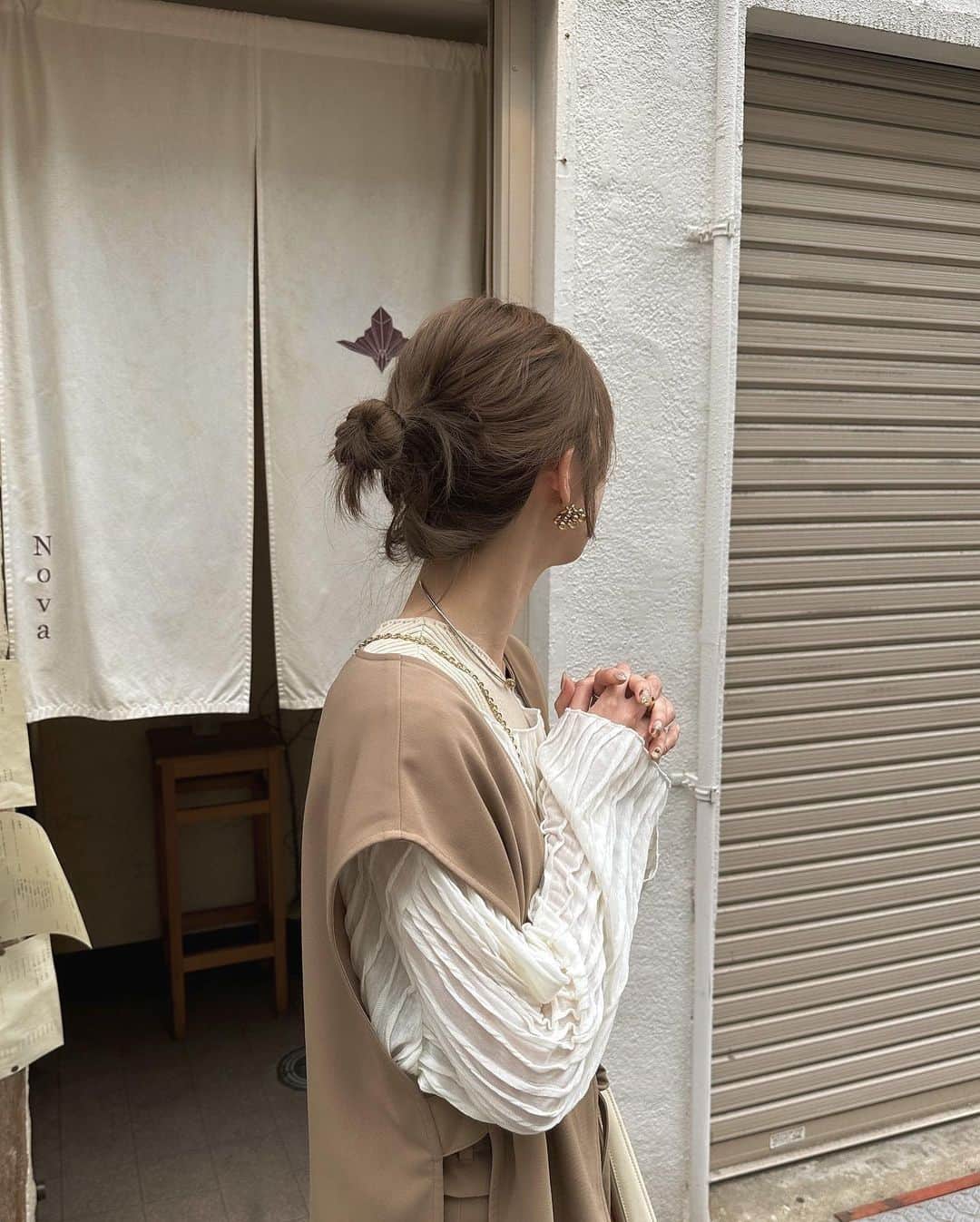 蓮音さんのインスタグラム写真 - (蓮音Instagram)「明日はいよいよ大阪展示会だ〜🤟🏻この日は新作のセットアップ来てお気に入りのカフェ行ってベリハピでした🤟🏻 ㅤㅤㅤㅤㅤㅤㅤㅤㅤㅤㅤㅤㅤ 明日から二日間、みなさんお待ちしてますっ ㅤㅤㅤㅤㅤㅤㅤㅤㅤㅤㅤㅤㅤ tops @mecherie__ （カムス） vest, pants, inner @eaphi__official （カムス） ㅤㅤㅤㅤㅤㅤㅤㅤㅤㅤㅤㅤㅤ #ハイテンション女です #21時からインライあるよ」4月21日 19時34分 - 09hasu