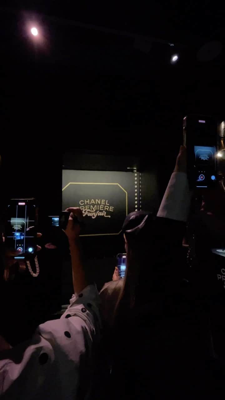 林映唯のインスタグラム：「About last night✨🎪🎟️ @chanelofficial  #CHANELPremiere #CHANELWatches #CHANELPremiereFunfair #CHANELPremiereFunfairTaipei」