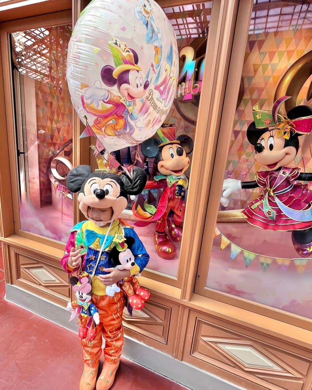 tiahy__さんのインスタグラム写真 - (tiahy__Instagram)「Congratulations on the 40th anniversary!🎉. . . . . . #mickey_taia#taiacostume #tokyodisneyland」4月21日 19時52分 - tiahy__disney