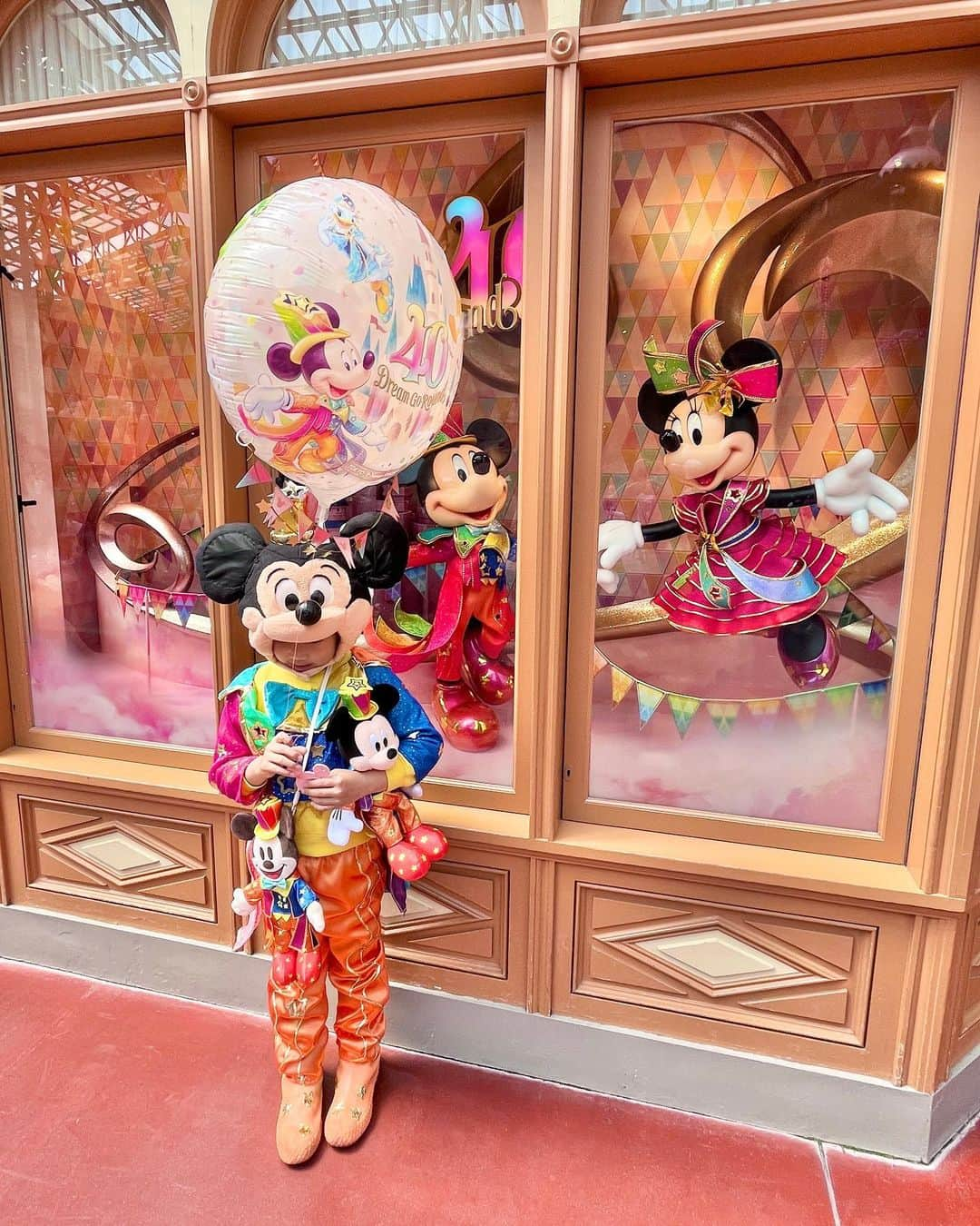 tiahy__さんのインスタグラム写真 - (tiahy__Instagram)「Congratulations on the 40th anniversary!🎉. . . . . . #mickey_taia#taiacostume #tokyodisneyland」4月21日 19時52分 - tiahy__disney