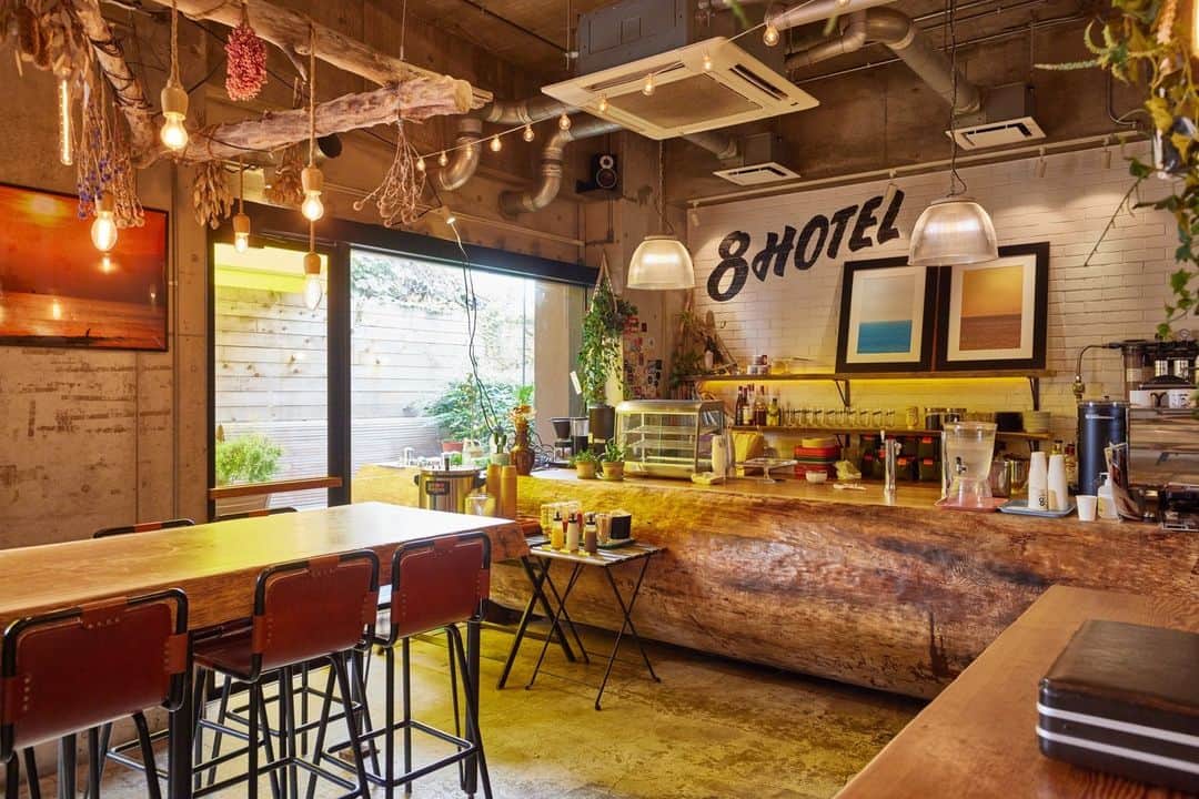 8hotelのインスタグラム：「Good place, Socializing, New experience」