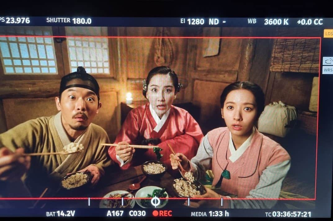 シン・ドンミさんのインスタグラム写真 - (シン・ドンミInstagram)「금밤은 #조선변호사 와 함께🩵 오늘 밤 아홉시 오십분에 만나요」4月21日 20時08分 - dongmi_shin