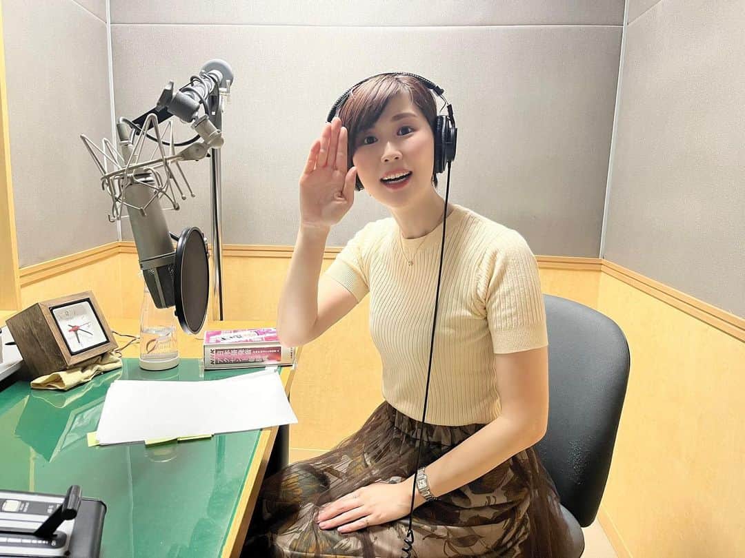 小松千絵さんのインスタグラム写真 - (小松千絵Instagram)「実は4月から #てててTV のナレーションをしています🗻 気が付いた方いるかな😂？笑  #山梨県 #山梨 #yamanashi #甲府 #アナウンサー #ラジオパーソナリティ #ラジオパーソナリティー #ラジオ #radio #radiko #山梨放送 #ybsラジオ #小松千絵 #山梨スピリッツ  #ラジオ好きな人と繋がりたい」4月21日 20時15分 - komao_chie