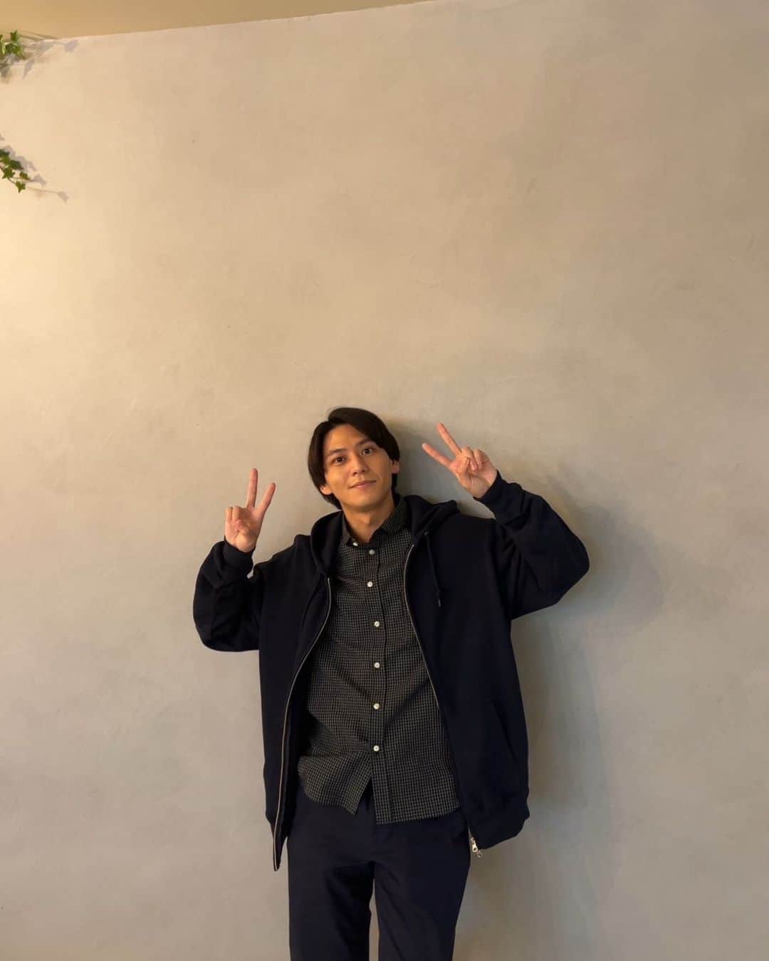 佐野和真のインスタグラム：「クールドジ男子 本日2話 テレビ東京系 ドラマ25 深夜24時52分〜 よろしくどうぞ！」