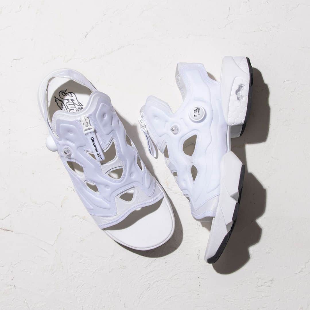 ABC-MART Grand Stageさんのインスタグラム写真 - (ABC-MART Grand StageInstagram)「・ <4/21(FRI) Release>  Reebok INSTAPUMP FURY SANDAL ZIP ￥17,600  リーボックを代表する名作『インスタポンプフューリー』をベースとしたウィメンズ向けサンダル。 多くのリクエストを受けて今作はアッパー履き口部分にジッパーを採用し、着脱時の利便性が大幅アップ。アッパーにはエアリーなテキスタイルを使用し軽量で快適。 もちろんポンプ機能搭載によりフィット感の調節が可能。  #abcmart #abcマート #abcgs #abcmartgrandstage #Reebok #リーボック #instapumpfury #instapumpfurysandalzip #インスタポンプフューリーサンダル #厚底 #厚底サンダル」4月21日 12時02分 - abcmart_grandstage