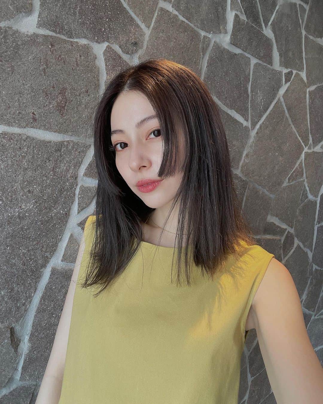 貴田理沙のインスタグラム：「今日から博多でpopupです🍜🤍 博多暑くてリネン混セットアップでちょうどいいくらい🥵  お近くの方、是非遊びにいらしてください!🫶  ーーー @lisalisa.ashiya @ishi.lisalisa  popupshop 4/21（金）〜4/23（日） 11:00〜19:00  アゴーラ福岡山の上ホテル＆スパ 福岡市中央区輝国1丁目1-33 JR博多駅・西鉄薬院駅より ホテル前まで無料シャトルバスあり 駐車場あり」