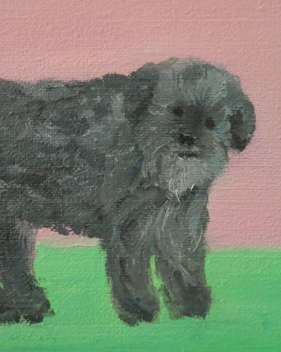 masakiさんのインスタグラム写真 - (masakiInstagram)「fri.21 Apr.2023 おはよう♡ LANGUE DE CHIENの犬缶は、 母の日に描いてくれた油画。 Oil painting / F8  一年前のちょうど今ごろ、 もぐらが歩けなくなってしまって、 立ってるもぐらを想像して 描いてくれたみたい♡ さすが犬係。 よくまあ三匹の特徴とらえてあるw  兵庫県尼崎の地で1982年から続く、 洋菓子店リビエール @riviere1982 さんと ずっとあたためてきたお菓子の企画に、 この絵を是非缶にしたいと相談。 もぐぴーのふわふわや、ヴォルスのくびれの凹凸に こだわって、ついにかわいい缶ができあがりました！  「ラングドシャ」はフランス語で猫の舌。 ちょっぴりダジャレ効かせたLANGUE DE CHIEN 犬の舌と名付けて。  小さな子供からおじいちゃんおばあちゃんまで ひろーくみんなに愛されるお菓子であってほしいな♡  本日20:00オンラインストア / hugowar.jpに登場します。 今週末は川西阪急クロス&クロスにて販売、 GWはHUG Ō WäR Shopにて販売しますよ。」4月21日 13時07分 - mogurapicassowols