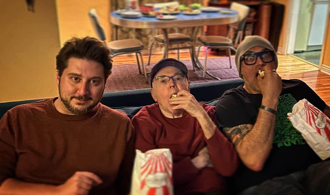 Terry Matalasのインスタグラム：「Honestly, the best way to watch the finale is with Chekov and Shaw. #StarTrekPicard」