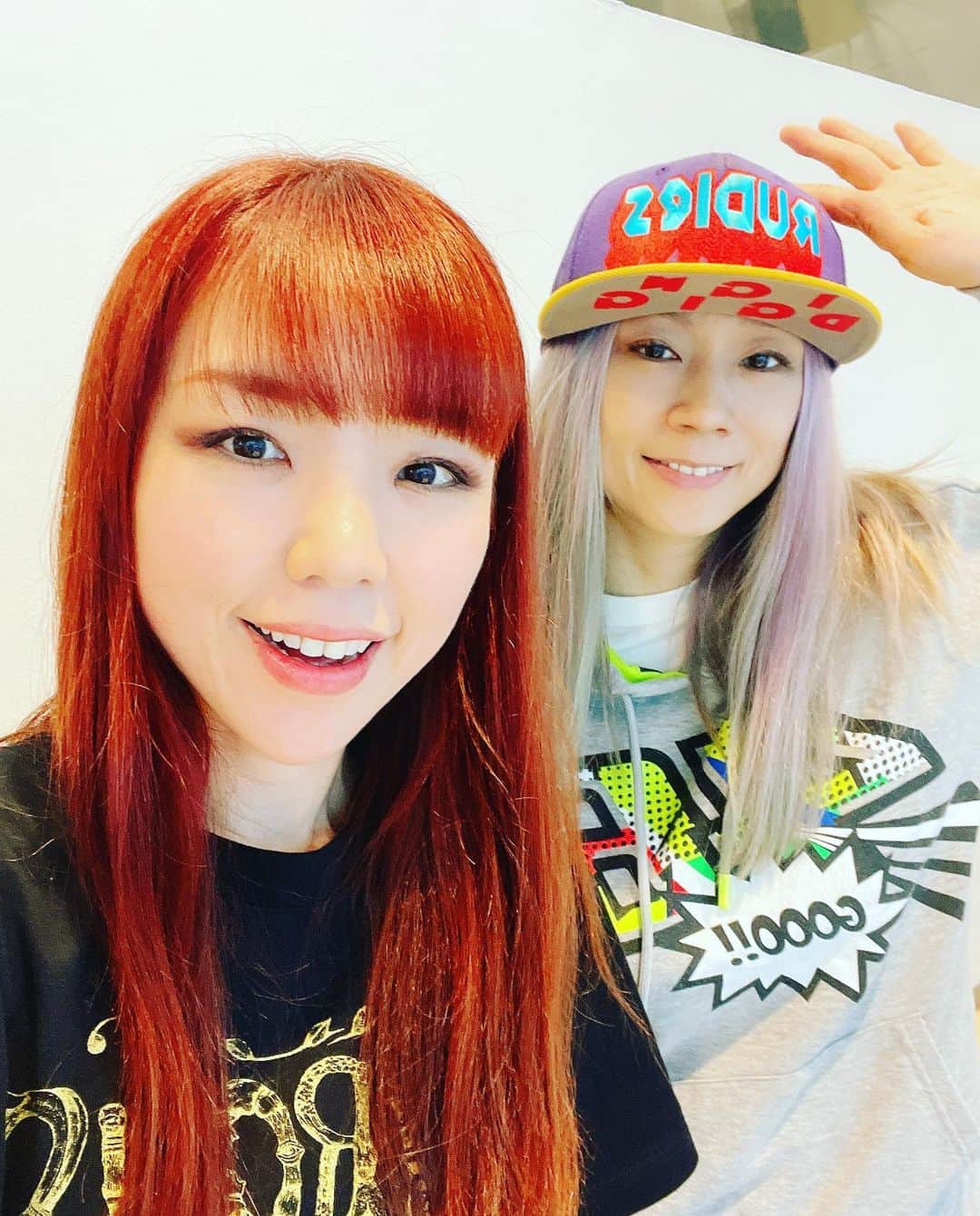 のインスタグラム：「シホとリハーサルでした⭐️ 　  4/29はMUCH-YOの今年初ライブ🎉  大好きVaiwattのイベント。 KENちゃん、たまちゃん、よろしくね🥰 イタリアから来るGo Go Poniesが楽しみすぎる❤️  客席が海外みたいになるだろうな〜  日本に居ながら外国気分味わえそう。  🥰🥰🥰  🙌イベント詳細サイトはこちら🙌 https://vaiwattnikki.blogspot.com/2023/01/edo-wave-club-429-sat-holiday-star.html  🔝 EDO WAVE CLUB / 日伊親善祭🇯🇵🇮🇹 4.29 Sat (Holiday) Star Lounge  EDO WAVE CLUB 🇮🇹日伊親善祭🇯🇵  April 29 Sat holiday (4.29 土祝) @渋谷Star Lounge in Shibuya  open 17:00 adv 2.500yen / day 3.000yen foreigners (ID) → 1.500yen  LIVE; Go Go Ponies (Milano) Messua&TimeLess (Padova) Vaiwatt MUCH-YO jpolo  DJ MC/ PONつよ SAKE LADY/ Mami Nakao MIC/ KARAOKE害GUY  ▼ この春、イタリアから2組のROCK STARがEDO WAVEに来日！土曜の祝日だよ、渋谷に集合！ Abbiamo invitato due band rock italiane a esibirsi al "EDO WAVE CLUB" di Shibuya, il cuore della cultura giovanile di Tokyo, questa primavera!  ▼EDO WAVE official web https://www.edowave.com/  ▼詳細 Event's details https://vaiwattnikki.blogspot.com/2023/01/edo-wave-club-429-sat-holiday-star.html  ▼Reserve tickets mail  edowavetimf@gmail.com store  https://eplus.jp/sf/detail/3806540001  又は、お目当てバンドに直接予約して下さい。予約無しでは当日価格になります。」