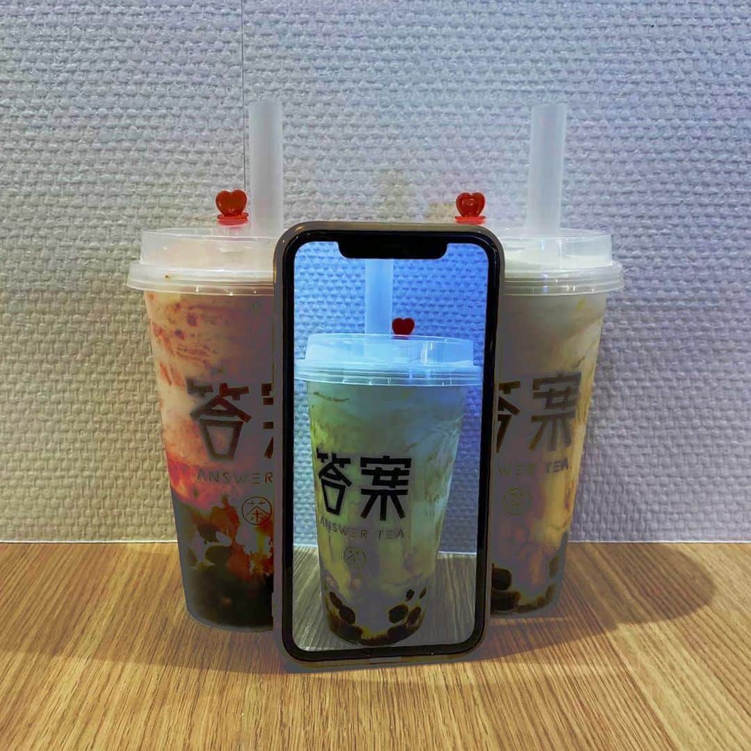 春川芽生のインスタグラム：「何年か前に @rei.kobayashi ちゃんと遊んだ時の⏰  盛れてんのか不毛なんかわからんくて😂」