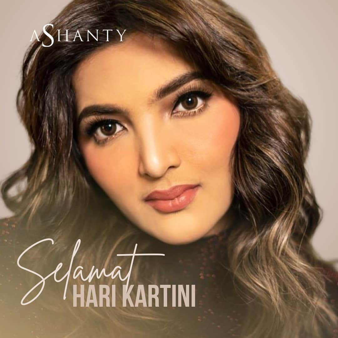 ASHANTY BEAUTY CREAM OFFICIALのインスタグラム：「Tiada awan di langit yang tetap selamanya. Tiada mungkin akan terus menerus terang cuaca. Sehabis malam gelap gulita, lahir pagi membawa keindahan. Kehidupan manusia serupa alam. -RA Kartini.  Selamat Hari Kartini bagi seluruh perempuan Indonesia💕  #ashanty #ashantycosmetics #harikartini」