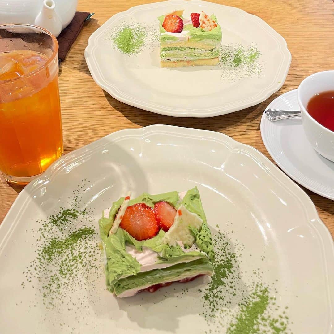 のインスタグラム：「☕️🍃」