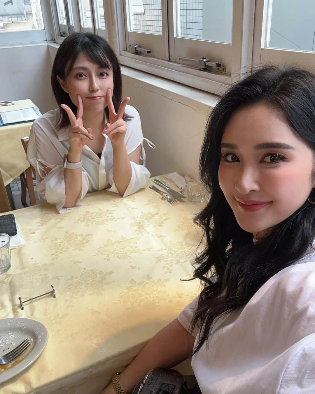 渋谷飛鳥さんのインスタグラム写真 - (渋谷飛鳥Instagram)「ポーズ一緒やーん✌️✌️ @sakamoto_maria」4月21日 14時31分 - shibuya_asuka_official