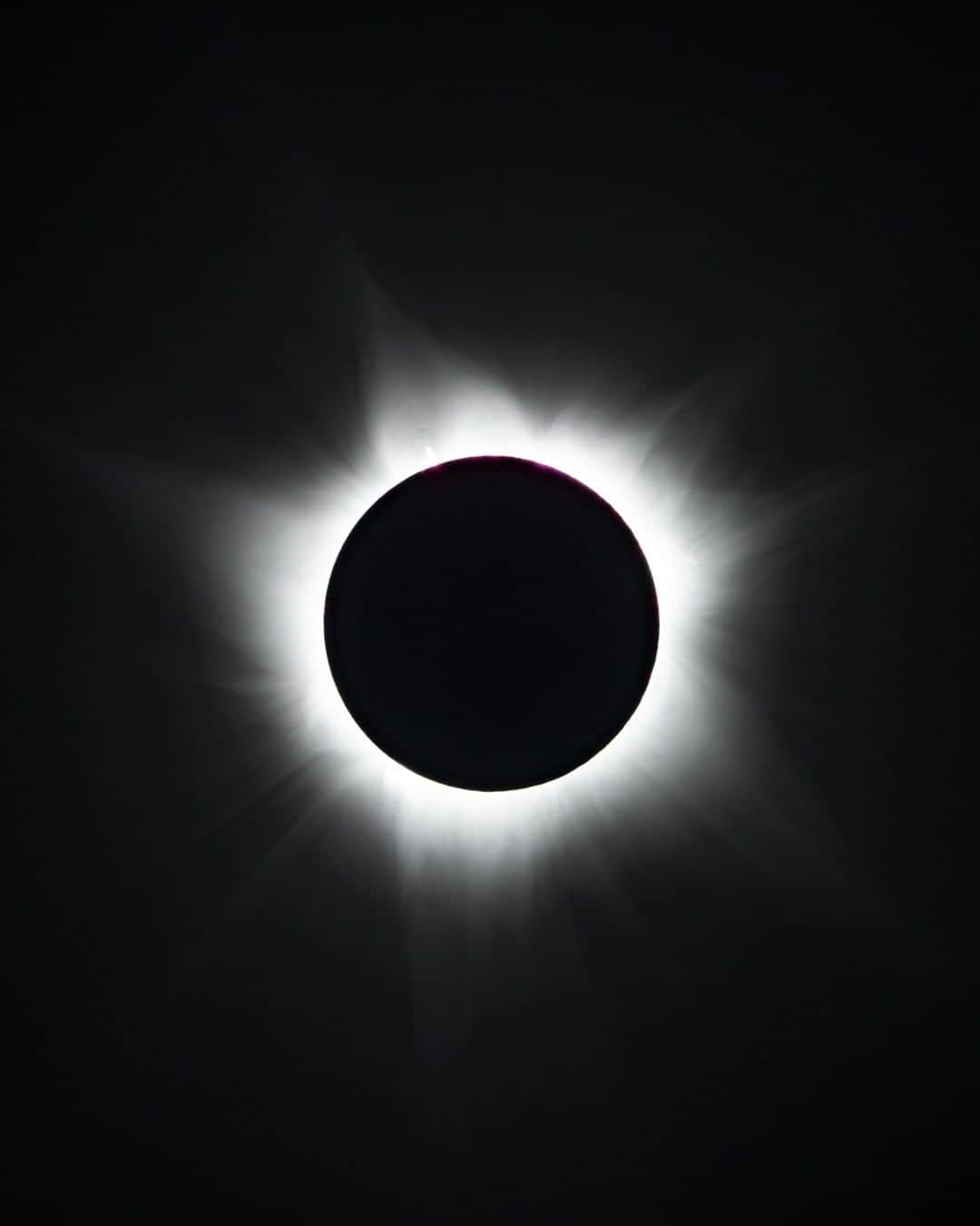 Nikon Australiaさんのインスタグラム写真 - (Nikon AustraliaInstagram)「@trentmitchellart captures a truly awe-inspiring moment from Exmouth in Western Australia; the dance of the sun and moon during yesterday’s solar eclipse in full totality ☀️🌑  Using the NIKKOR Z 600mm f/4 TC VR S, Trent captured the sun’s corona which is visible during a total solar eclipse. Image settings: 1/60th sec, f/10, ISO 100 at 840mm with in-built 1.4x teleconverter.  #Nikon #NikonAustralia #MyNikonLife #NIKKOR #SolarEclipse #Eclipse #TelephotoLens #SuperTelephotoLens #Exmouth #WesternAustralia」4月21日 14時47分 - nikonaustralia