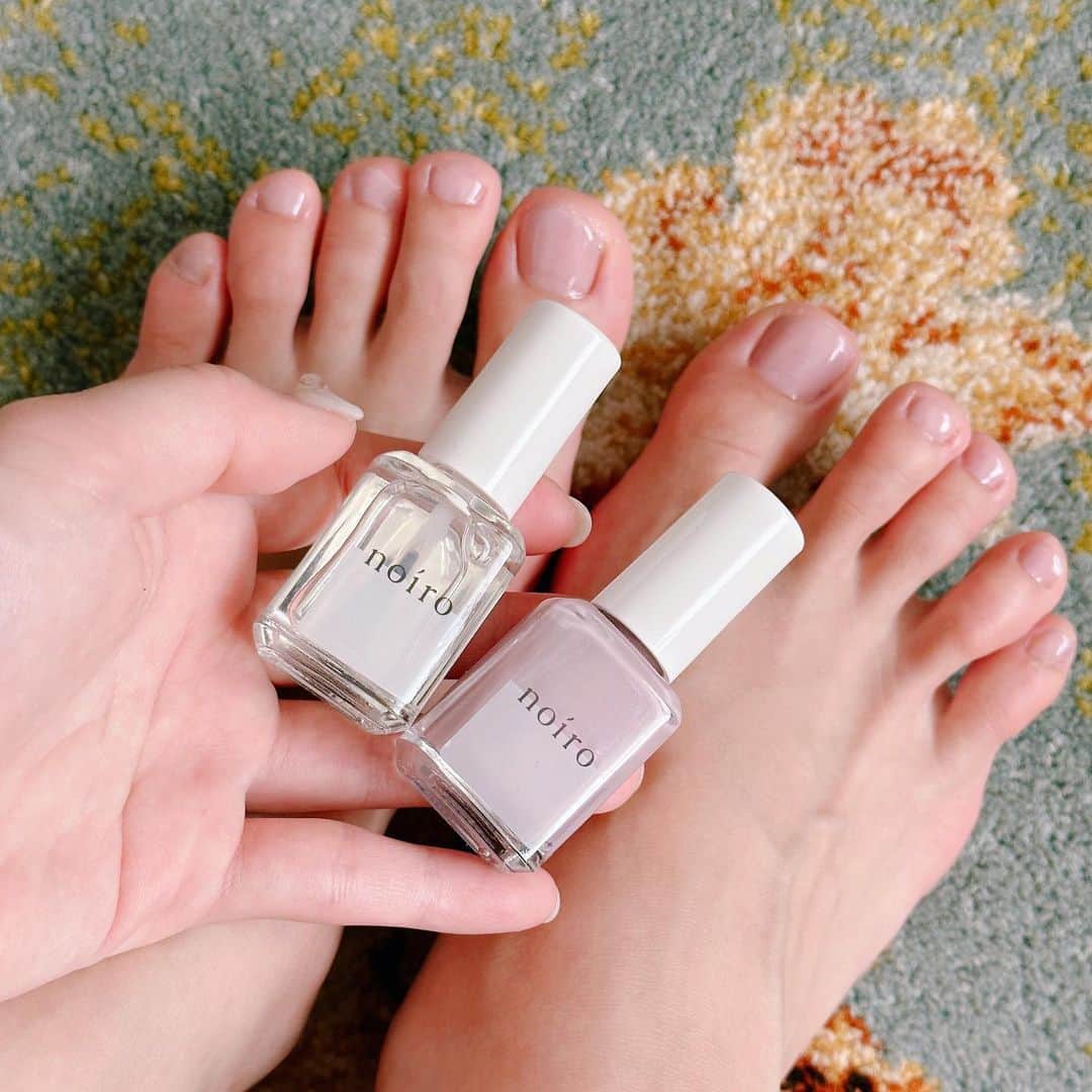 根岸愛のインスタグラム：「💅✨💅 . サンダルの季節に なってきたのでセルフで フットネイル💅✨ ノイロ 006  馴染みやすいピンクで可愛い🫶 . #nail #nails #footnail #footnails  #selfnails #noiro #noironail  #ネイル #フットネイル #セルフネイル」