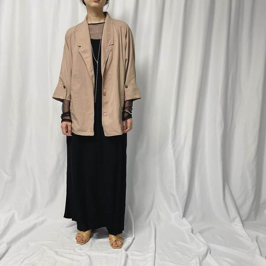 i nouさんのインスタグラム写真 - (i nouInstagram)「. SOLD.  ・dolman sleeve shirt jacket ・black tulle tops ・sleeveless rayon dress  #inou_vintageclothing」4月21日 15時04分 - inou_vintageclothing