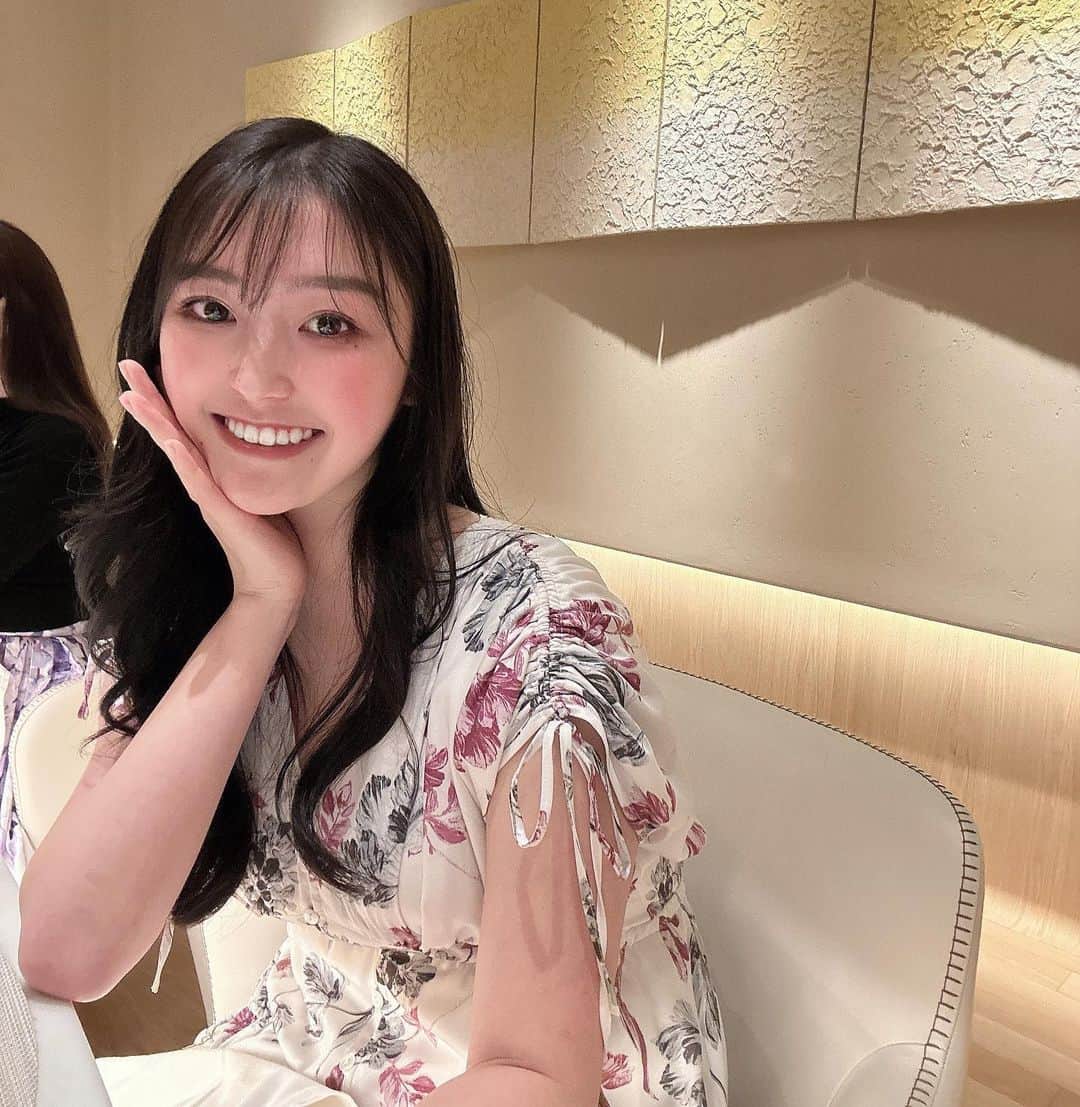 リサさんのインスタグラム写真 - (リサInstagram)「今年ver.バースデーワンピ👗💖  #herlipto」4月21日 15時18分 - _99risa