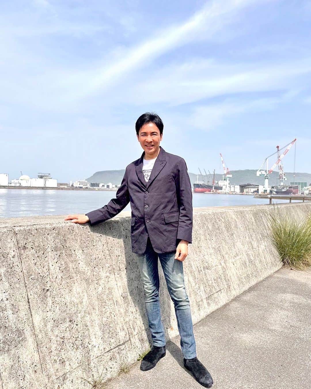 郷ひろみさんのインスタグラム写真 - (郷ひろみInstagram)「今日ファンクラブイベントが行われる会場の隣が海だったよ。 まだ瀬戸大橋ができる前に、宇高連絡船というフェリーに乗った記憶があるんだけど。  #郷ひろみ#hiromigo#香川県」4月21日 15時22分 - hiromigo_official