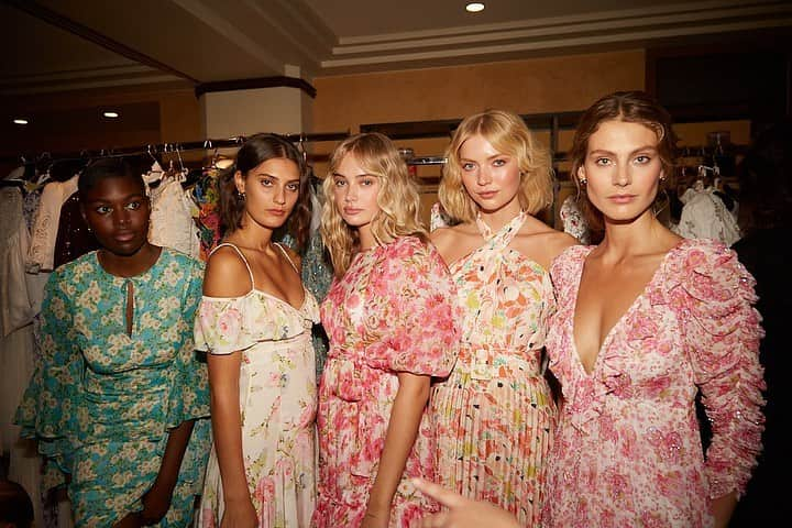 バイティモさんのインスタグラム写真 - (バイティモInstagram)「The girls behind the scenes at our SS23 show at @sommerrohouse #bytimo #youarebeautiful」4月21日 15時44分 - bytimo