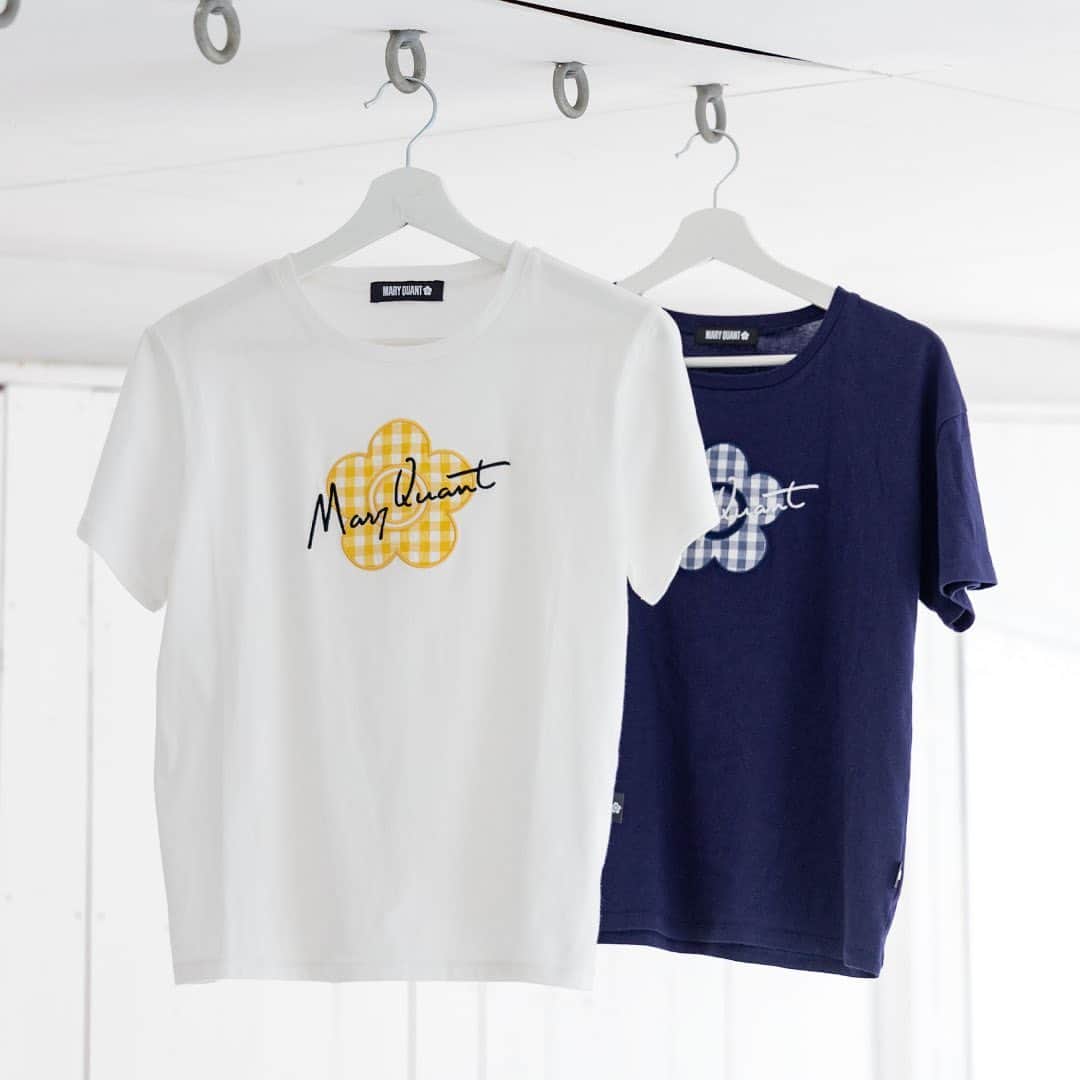 MARY QUANT officialのインスタグラム：「- #ギンガムサインロゴTシャツ - #MARYQUANT #2023SUMMER #NEWITEMS #FASHION - #マリークヮント #Tシャツ #ギンガムチェック #ヘアアクセサリー #ヘアアクセ」