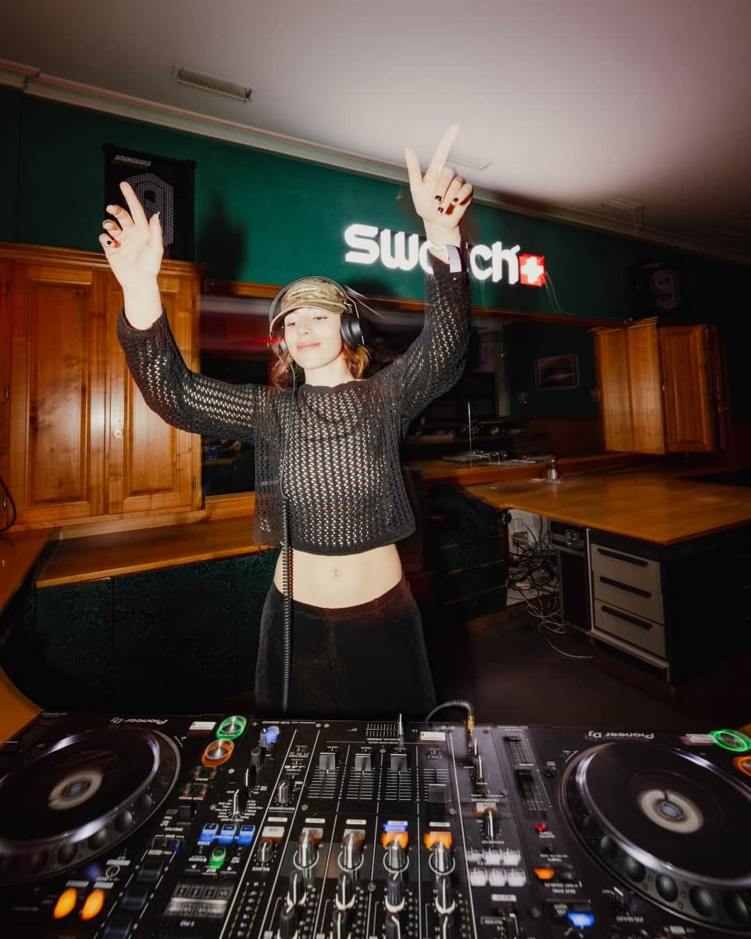 Swatchさんのインスタグラム写真 - (SwatchInstagram)「Work hard, play hard. Sliding into the weekend at Swatch Nines 🙌 #SwatchNines #SwatchLovesSports」4月21日 16時30分 - swatch