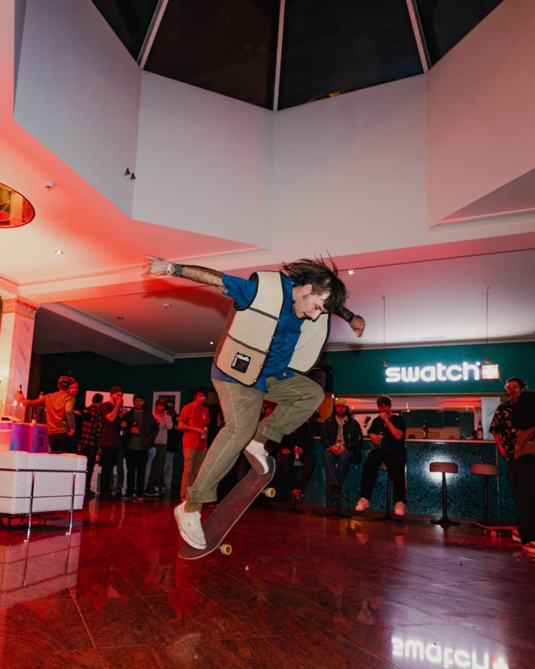 Swatchさんのインスタグラム写真 - (SwatchInstagram)「Work hard, play hard. Sliding into the weekend at Swatch Nines 🙌 #SwatchNines #SwatchLovesSports」4月21日 16時30分 - swatch