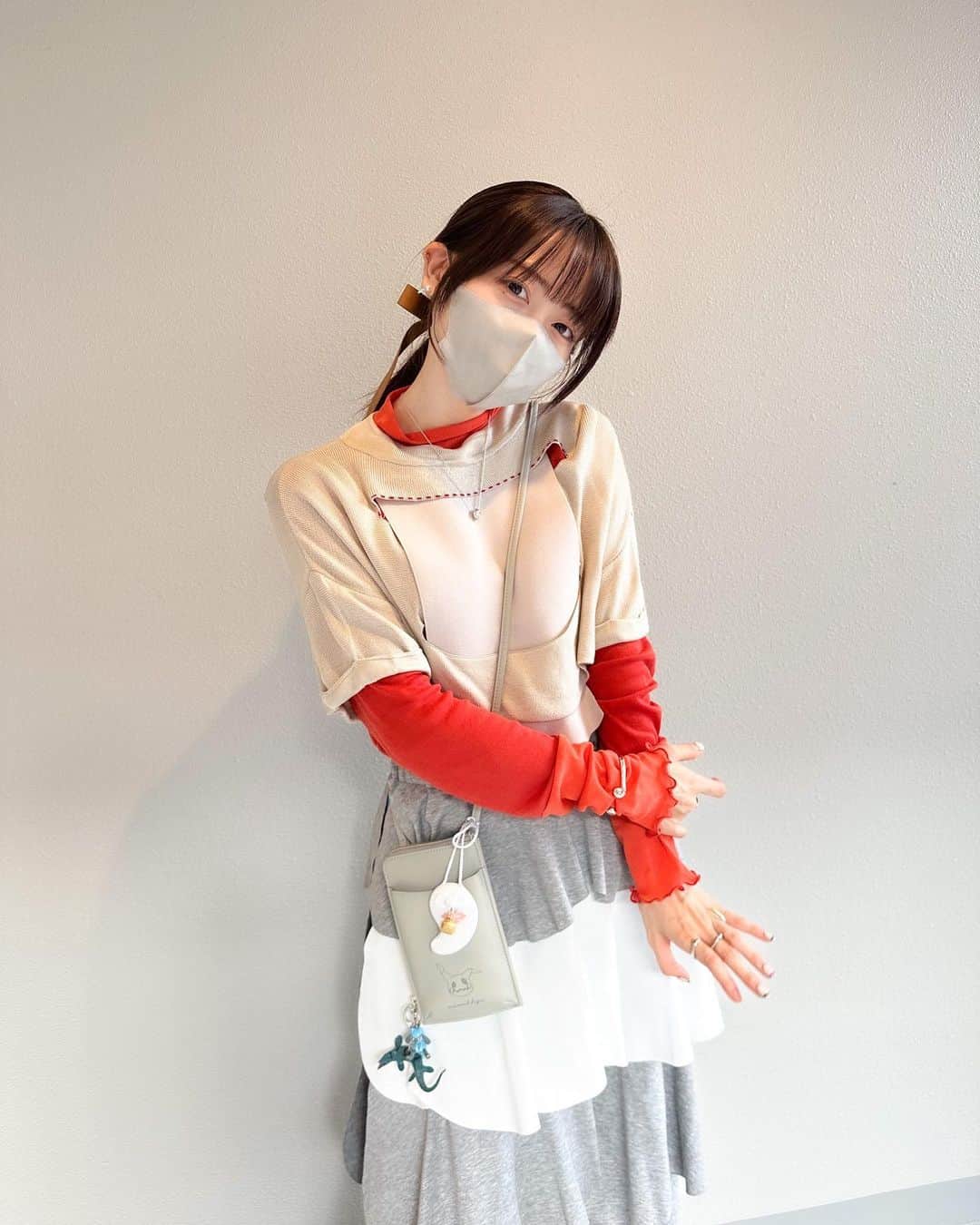 来栖りんのインスタグラム：「ミミッキュのショルダーポーチ新しいんだぜ( *˙ω˙*)و」