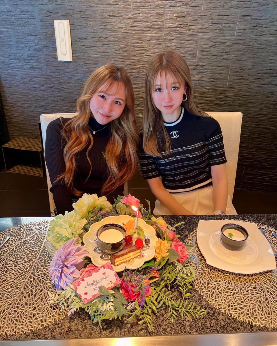 カリスマゆきちゃんさんのインスタグラム写真 - (カリスマゆきちゃんInstagram)「. . . あすかちゃんありがとう🥹🫶  ちょっぴり早めの🎂 いくつになってもお祝いは嬉しいね🥺💕 DIORもありがとう🫶  これからもよろしくね♪♪  ________________________ #名古屋グルメ #栄グルメ #teppandining集 #お誕生日 #thankyou #ありがとう #鉄板焼き #dior」4月21日 16時48分 - charisma.yukichan