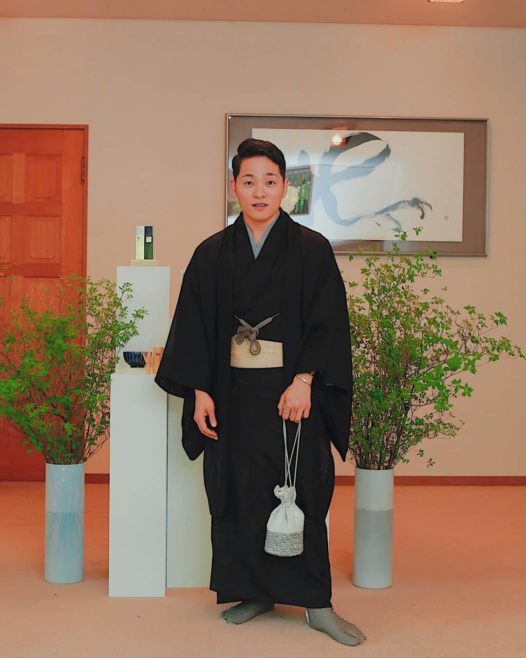 広海・深海さんのインスタグラム写真 - (広海・深海Instagram)「THE GINZA の素晴らしいお茶会へ😋 ザギンザらしい素晴らしい世界観  HOSOOさんとセリザワさんとコラボした巾着が素敵すぎる。  初めてのお着物は @shosa_kyoto_official さんにお世話になりました。  @theginza_official  @mai.serizawa  @hosoo_official  @shosa_kyoto_official   #kyoto #japan #japantravel」4月21日 17時12分 - twins_tokyo