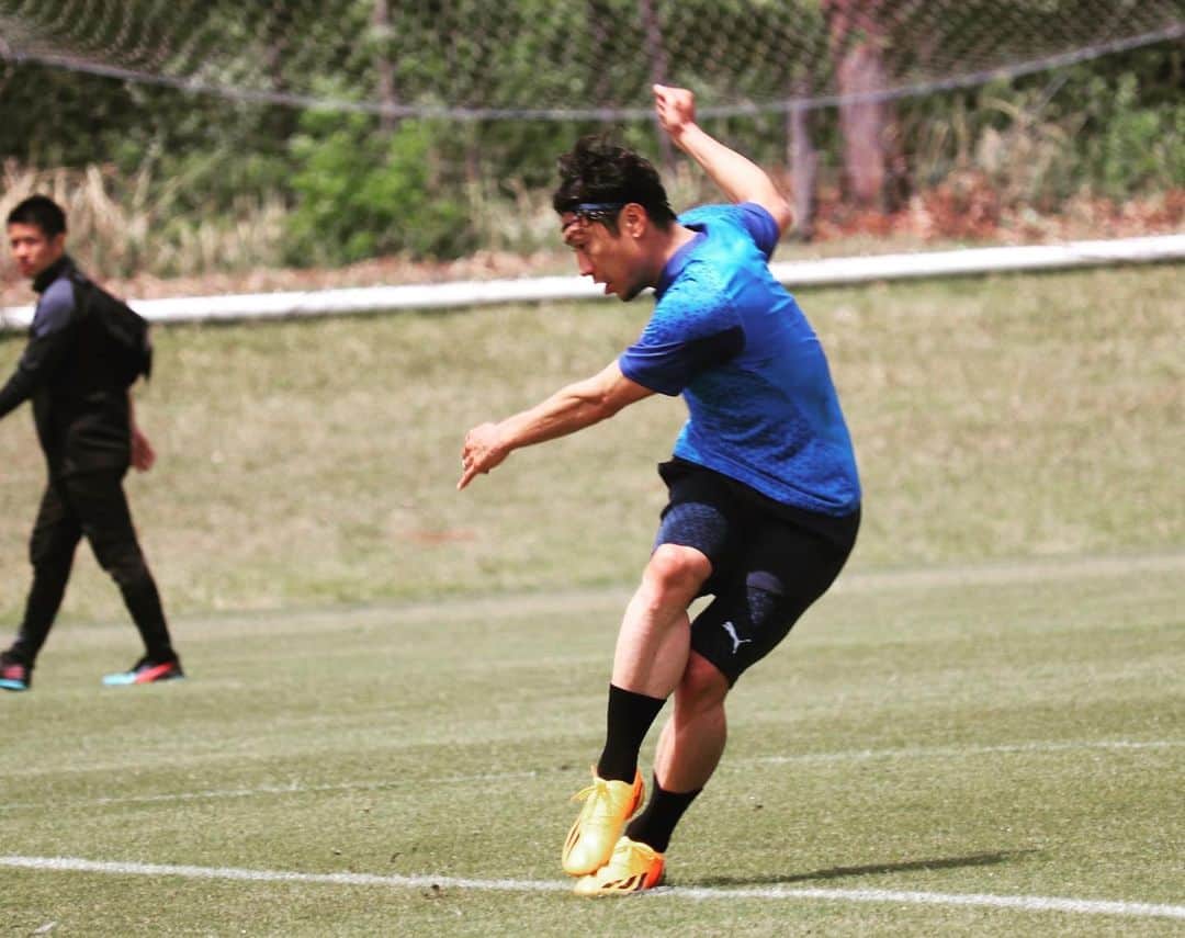 梅崎司さんのインスタグラム写真 - (梅崎司Instagram)「New color⚽️ X SPEEDPORTAL✨  #スパイク #adidas #エックス #X #X SPEEDPORTAL #梅崎司 #シュート外した顔かな？！😂」4月21日 17時15分 - umeman7