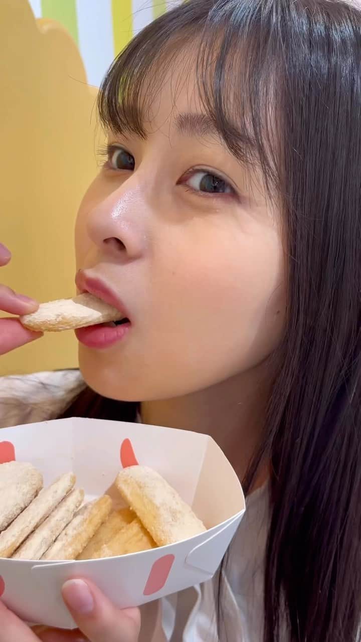 村山千夏のインスタグラム：「こんばんは。 四六時中お腹空いてます。  Good evening. I'm hungry all the time．  #jk#ljk#jk3#05#05line#17歳#17yearsold #foryoupage#fyp#japan#japangirl #東京駅#tokyo#tokyostation」