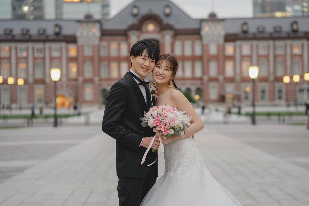 のインスタグラム：「. . いよいよ明日は結婚式💍 . 晴れ予報に変わってよかった☀️ . 来てくださる皆さんお気をつけてお越しください☺️ . . . みんなに会えるのがほんとに楽しみ❤️」