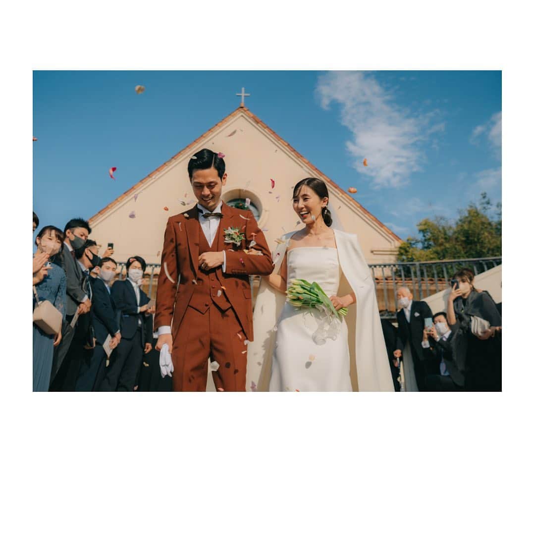 結婚式場 ヴィラ・デ・マリアージュ宇都宮のインスタグラム：「大切な人たちに囲まれて グレイス教会の大階段でフラワーシャワーのセレモニー 　　 　　  #プロヴァンス⁡⁡ #フランス⁡⁡ #南フランスの街⁡⁡⁡ #ヴィラデマリアージュ⁡⁡⁡⁡⁡⁡⁡ #ヴィラデマリアージュ宇都宮⁡⁡⁡⁡⁡⁡⁡ #自然⁡ #ナチュラルウエディング⁡ #宇都宮結婚式⁡⁡⁡⁡ #那須結婚式⁡⁡⁡⁡⁡ #栃木結婚式⁡⁡⁡⁡⁡⁡⁡ #宇都宮結婚式場⁡⁡⁡⁡⁡⁡⁡ #那須結婚式場⁡⁡⁡⁡⁡ #栃木結婚式場⁡⁡⁡⁡⁡⁡⁡ #那須ウエディング⁡⁡⁡⁡⁡ #宇都宮ドレスショップ⁡⁡⁡⁡⁡⁡⁡ #ウェディングドレス  #栃木ドレスショップ⁡⁡⁡⁡⁡⁡ #ヴィラ花嫁⁡⁡⁡⁡⁡⁡⁡ #宇都宮花嫁⁡⁡⁡⁡⁡⁡⁡ #栃木花嫁⁡⁡ #宇都宮レストラン⁡ #栃木レストラン⁡ #宇都宮カフェ⁡ #栃木カフェ」