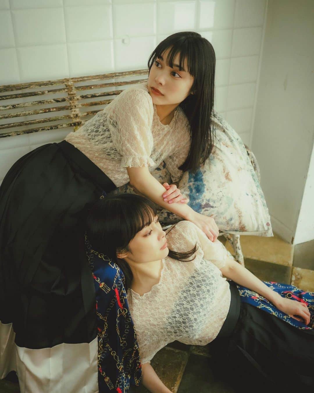 MIOさんのインスタグラム写真 - (MIOInstagram)「. model  MIOYAE photo by 小島藤子 . . #shooting#photography#photographer#portrait#twins#twinstagram#twinsisters」4月21日 17時34分 - mio_abp