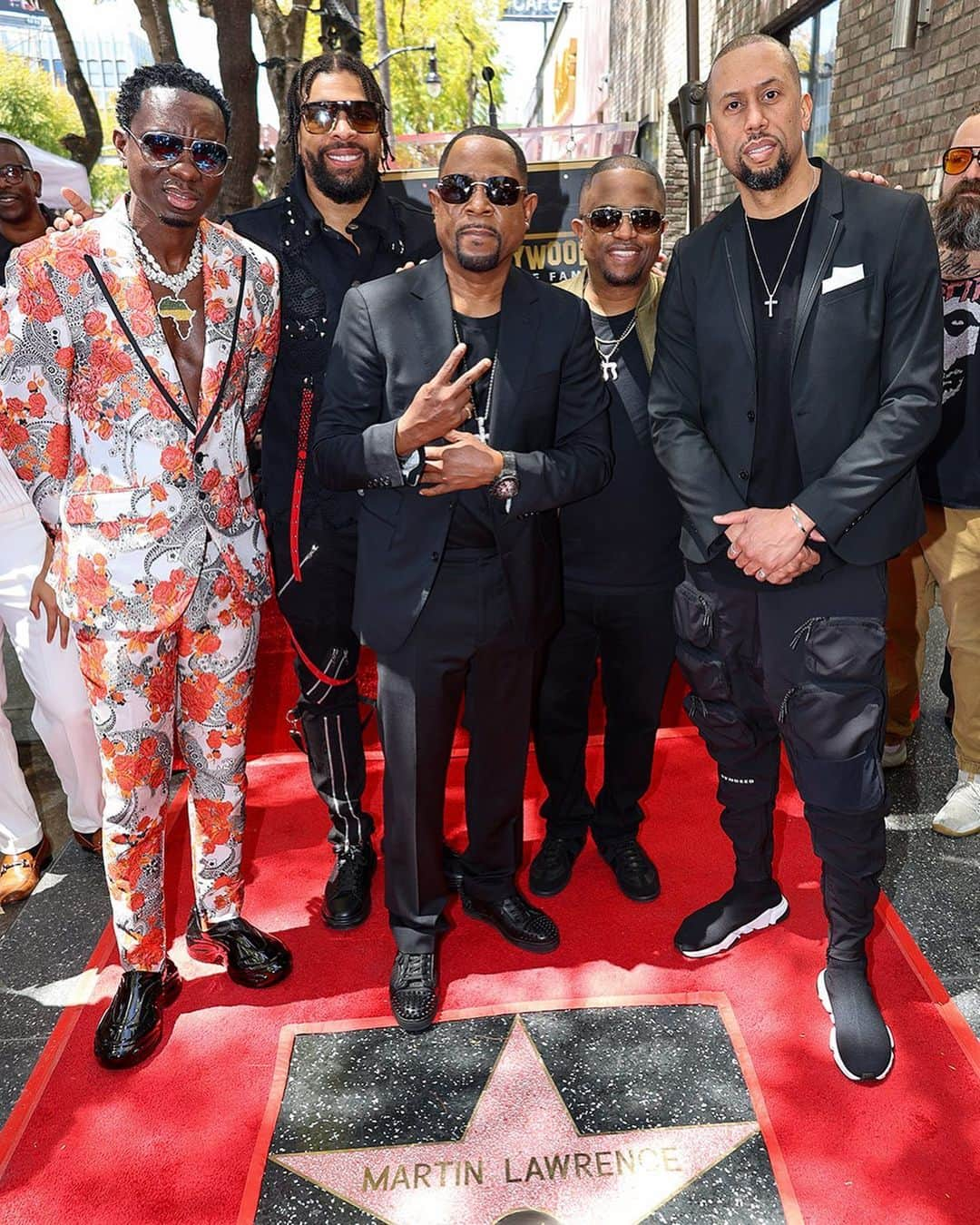 アフィオン・クロケットのインスタグラム：「Today was a good day 🌟👑 @martinlawrence @michaelblackson @deraydavis benjibrown1   Photo by @ArnoldShoots #EclipseContent @CompulsiveMagazine」