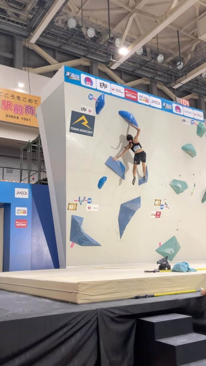 ファニー・ジベールのインスタグラム：「[BWC Hachioji 🇯🇵]  🎥 qualifications B1 ✔️  Few attempts later … “oh there is an edge” 🤦🏻‍♀️🙊🤣 #oups   •  Apres un certain nombre de run … “oh une arrête” 🤦🏻‍♀️🙊🤣 #boulette   •  Depues uno cuantos pegue “oh hay un filo” 🤦🏻‍♀️🙊🤣 #oupsi」