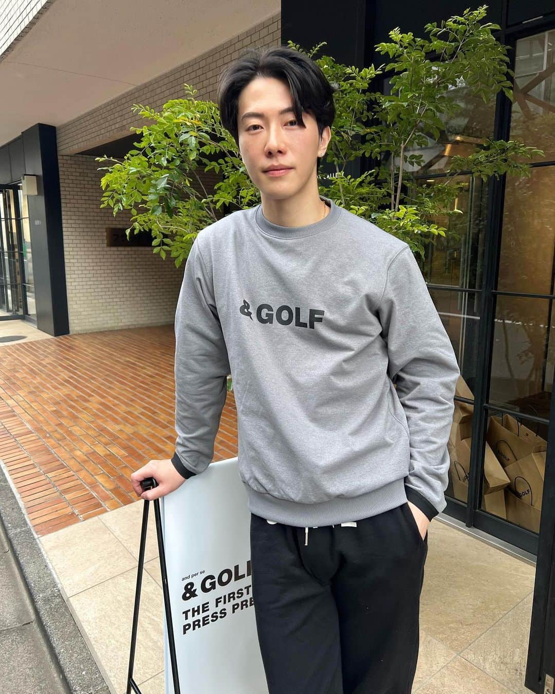 Rintarou Asari 浅利 琳太郎さんのインスタグラム写真 - (Rintarou Asari 浅利 琳太郎Instagram)「and per seの新レーベル「＆Golf」が4月21日本日よりローンチしたので、そのお披露目に行ってきました！！ 実はゴルフウェアがまだ持っていないので僕の初ゴルフウェアは＆Golfさんの！！ 普段使いが出来るアイテムも沢山あり、これからも沢山チェックしていきたいです！！ #andgolf  #アンドゴルフ」4月21日 17時58分 - rintaro_asari