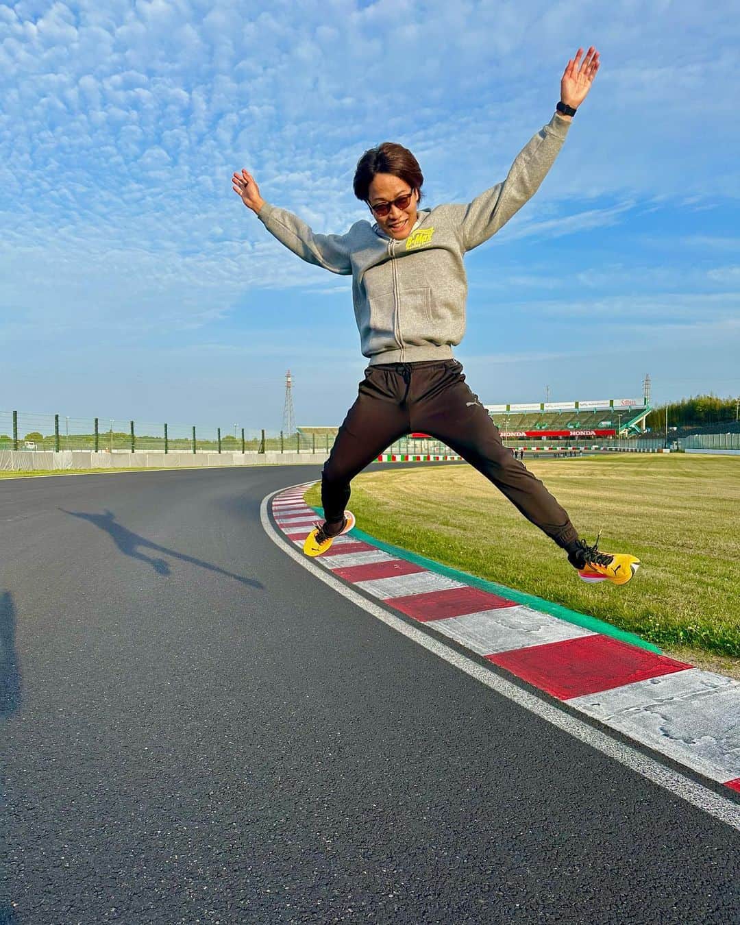 松下信治のインスタグラム：「Friday 🚶‍♂️  聖地、鈴鹿サーキット。」