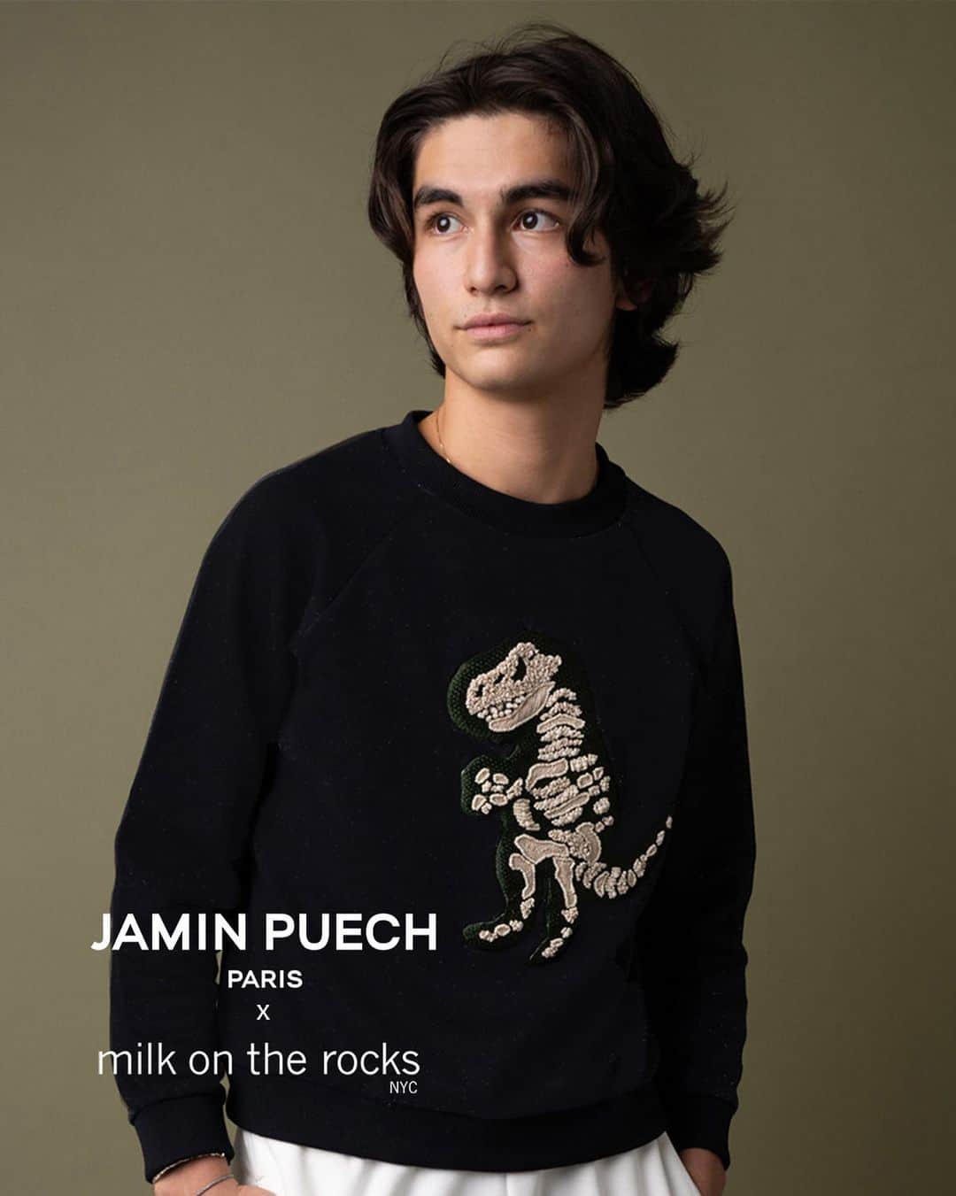 ジャマンピュエッシュのインスタグラム：「A sweatshirt for the real groupies of our Dinosaur - available exclusively in Jamin Puech stores and in Milk on the Rock store & website.   Milk on the Rocks  7 rue de Mézières, 75006, Paris  https://www.milkontherocks.net  #jaminpuech #milkontherocks #sweatshirt #fashioncollaboration #dinosweatshirt」