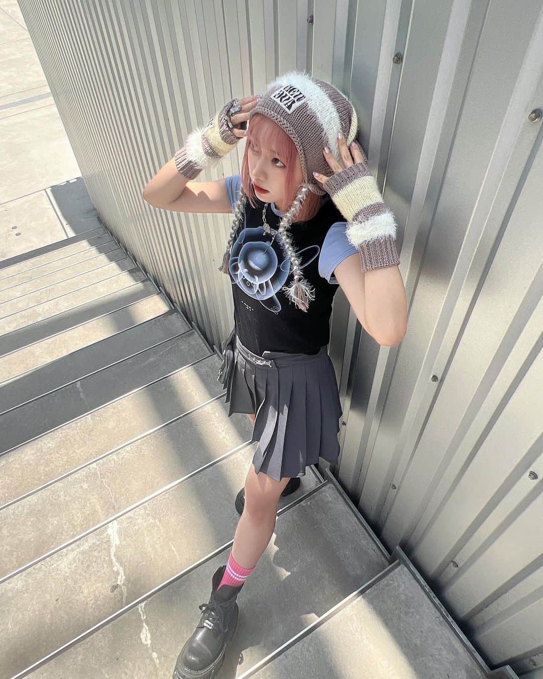 のインスタグラム：「ㅤㅤㅤㅤㅤㅤㅤㅤㅤㅤㅤㅤㅤ ㅤㅤㅤㅤㅤㅤㅤㅤㅤㅤㅤㅤㅤ @newave_star ㅤㅤㅤㅤㅤㅤㅤㅤㅤㅤㅤㅤㅤ ㅤㅤㅤㅤㅤㅤㅤㅤㅤㅤㅤㅤㅤ ㅤㅤㅤㅤㅤㅤㅤㅤㅤㅤㅤㅤㅤㅤㅤㅤㅤㅤㅤㅤㅤㅤㅤㅤㅤㅤ もう半袖デビューしちゃったㅤㅤㅤㅤㅤㅤㅤㅤㅤㅤㅤㅤㅤ 夜は寒いから手ぶくろあるとㅤㅤㅤㅤㅤㅤㅤㅤㅤㅤㅤㅤㅤ いいかもね^ ̳ᴗ ·̫ ᴗ ̳^ㅤㅤㅤㅤㅤㅤㅤㅤㅤㅤㅤㅤㅤ  ㅤㅤㅤㅤㅤㅤㅤㅤㅤㅤㅤㅤㅤ ㅤㅤㅤㅤㅤㅤㅤㅤㅤㅤㅤ#猫耳 #猫耳ニット帽 #PR」