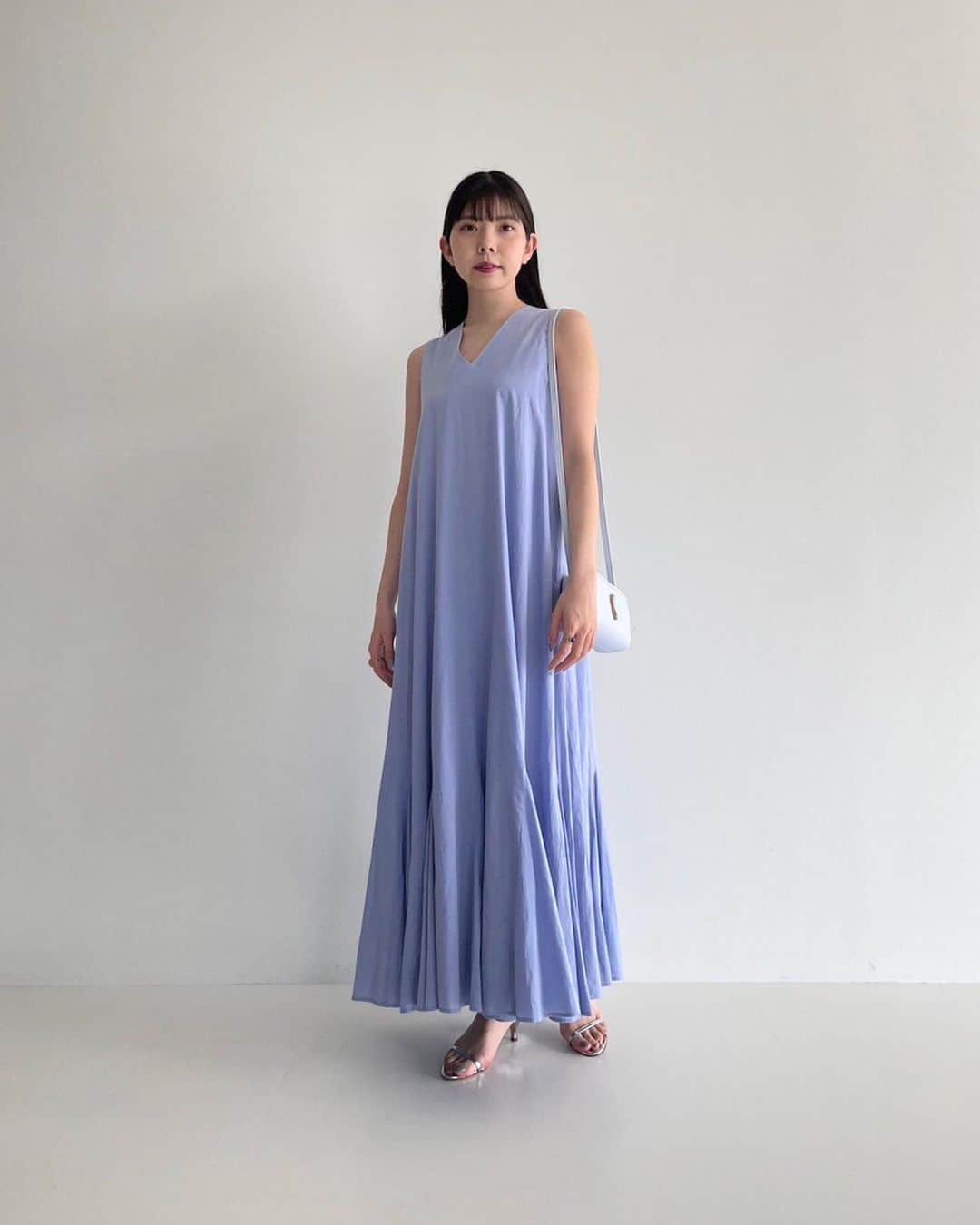 デミルクス ビームス 新宿のインスタグラム：「💐＜MARIHA＞STAFF STYLING💐 @mariha_official   毎年大人気の＜MARIHA＞が入荷致しております❕  ①② No.64-26-2516-169 ¥33,000(税込) ③ No.64-26-2505-169 ¥37,400(税込) ④ No. 64-26-0233-169 ¥36,300(税込) ⑤ No. 64-26-0228-169 ¥28,600(税込) ⑥ No. 64-26-0231-169 ¥37,400(税込)  #mariha #マリハ   #demiluxebeams #demiluxebeams_shinjuku #デミルクスビームス #beams #ビームス」