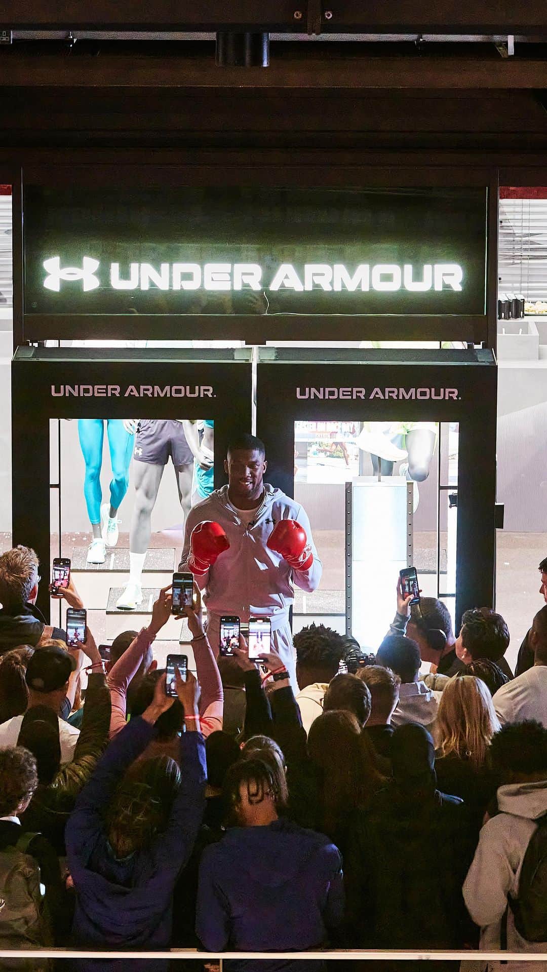 アンソニー・ジョシュアのインスタグラム：「Always levelling up! @underarmour #BeTheNext」