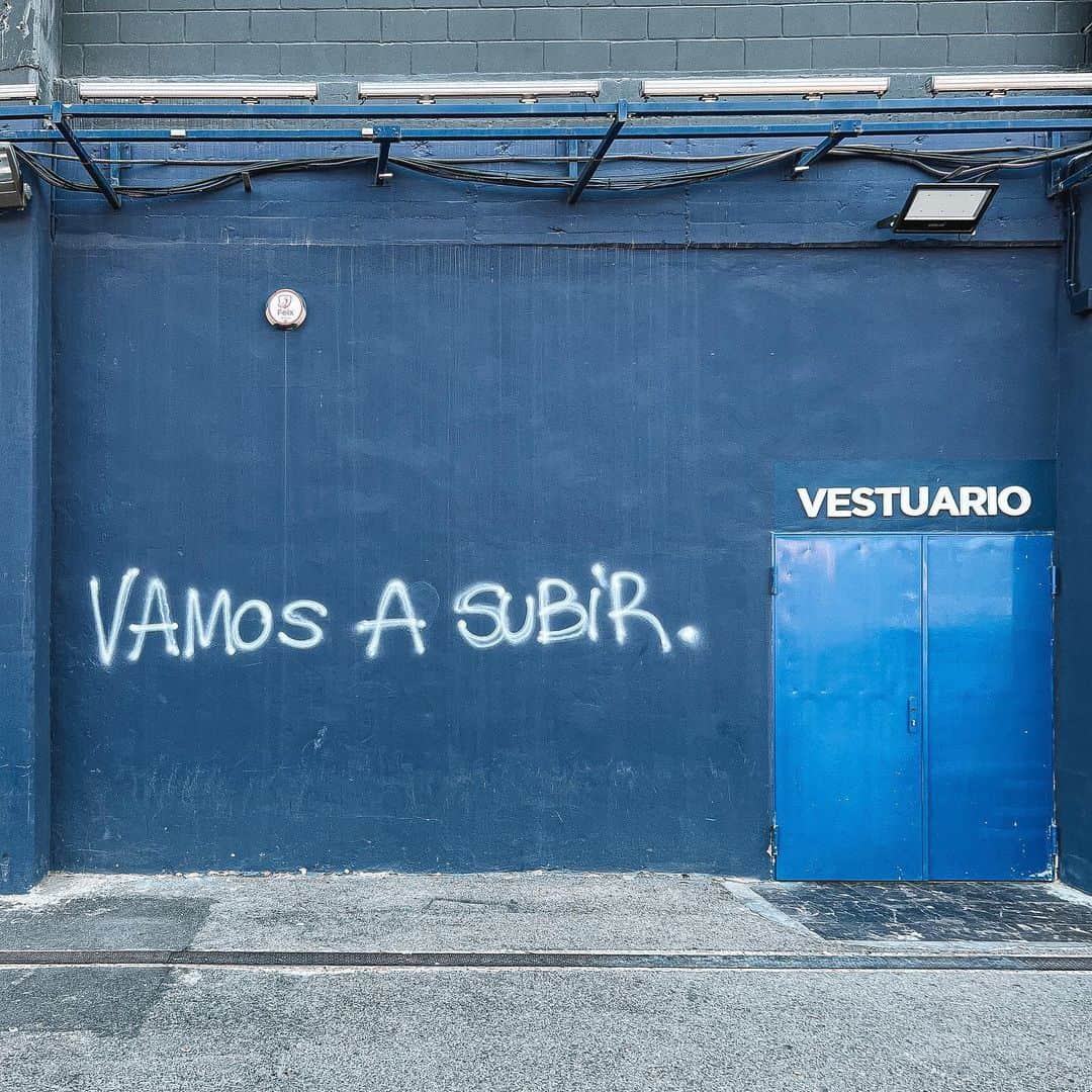 レバンテUDのインスタグラム：「Opinamos igual.  • @grupomarcosautomocion @macron @sesderma @baleariaferry @amstel_es @cocacola_esp」