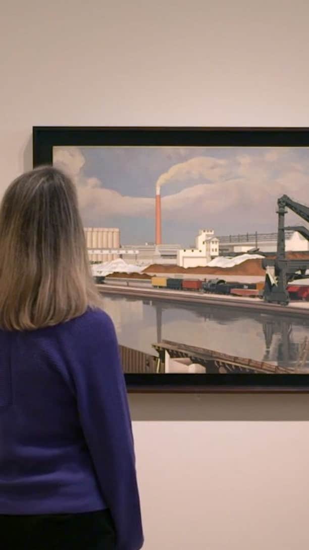 ニューヨーク近代美術館のインスタグラム：「How do we balance sustainability and progress as we move toward a better future?  In our latest UNIQLO ArtSpeaks, Jean Savitsky examines how Charles Sheeler’s “American Landscape” captures a particular moment in American history, and highlights the relationship between progress and the environment.  → Watch the full video on MoMA’s YouTube, link in bio. → See “American Landscape” in Gallery 510: Modern Times.  @uniqlousa is MoMA’s proud partner of #ArtForAll.」