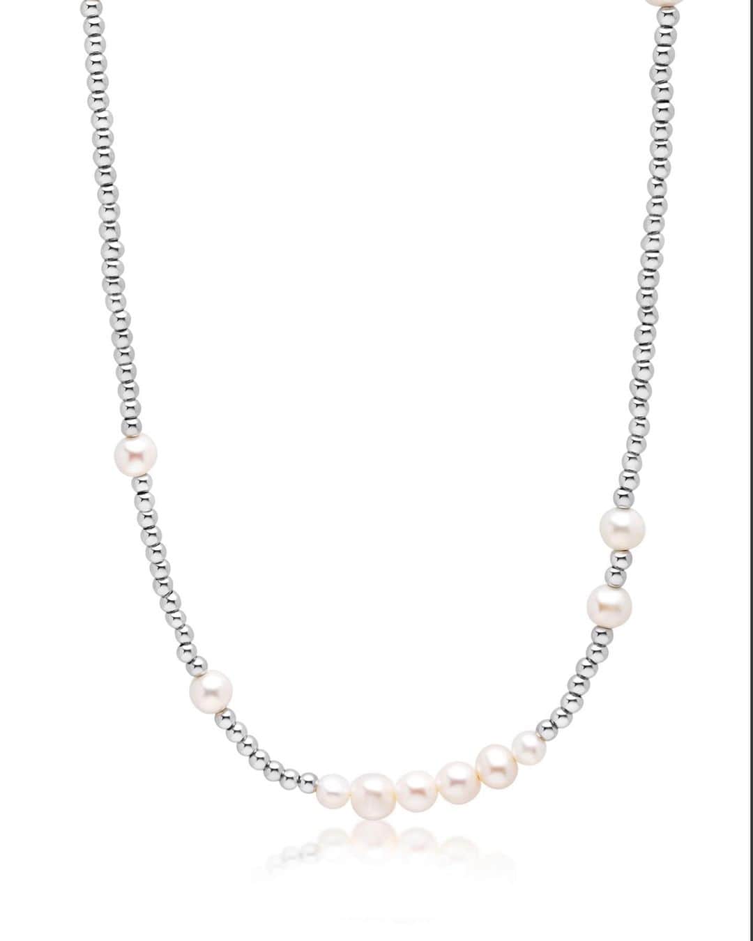 ナイアラヤさんのインスタグラム写真 - (ナイアラヤInstagram)「@uiriamu_noru serving looks on a Friday with our silver beaded pearl necklace 🔥」4月22日 4時41分 - nialayajewelry