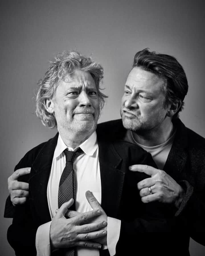 ジェイミー・オリヴァーさんのインスタグラム写真 - (ジェイミー・オリヴァーInstagram)「I Love this man @dexfletch playing around his great new action film “Ghosted” out today on @appletv  great pictures taken by @drgotts nice one 👍」4月22日 4時52分 - jamieoliver